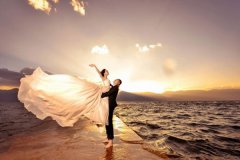婚紗旅拍app軟件定制開(kāi)發(fā)婚紗照也能拍出新的感覺(jué)